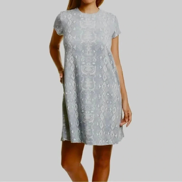 J. McLaughlin shift dress  Stretch velvet Gray cream Short sleeved Women’s S NWT - Picture 15 of 15